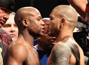 Mayweather_cotto_Weigh in