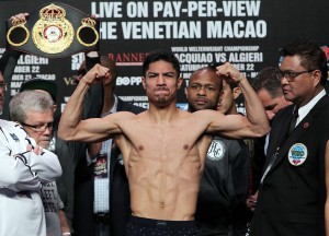 Vargas_DeMarco_weighin_141121_002a