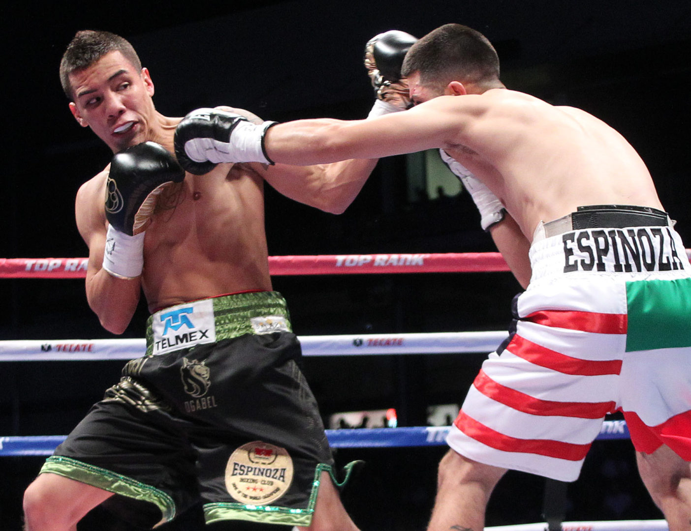 Darchinyan dumps Gallo in Three