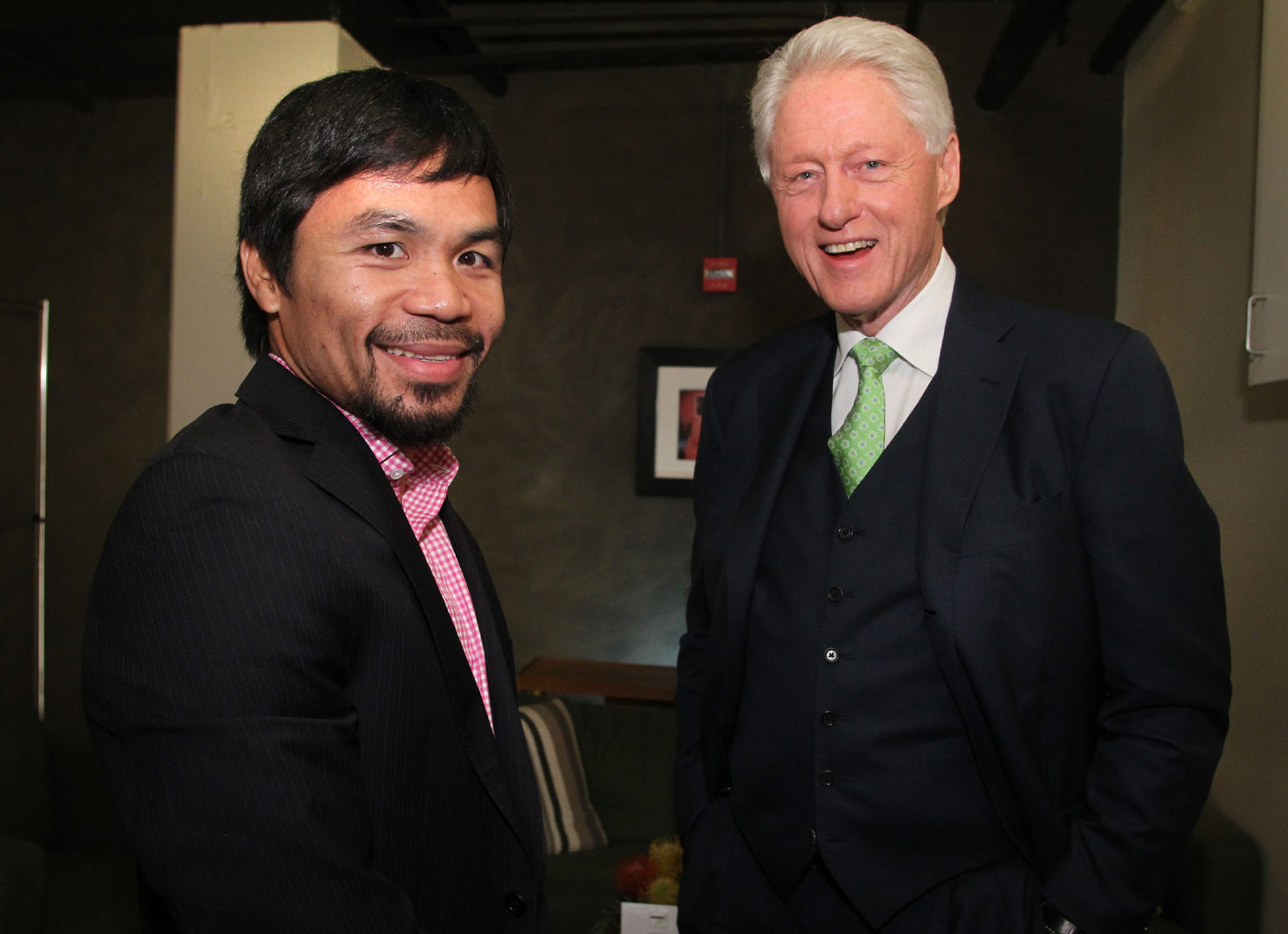 Manny Pacquiao meets Bill Clinton