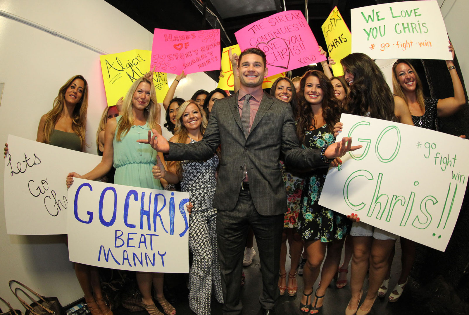 Under The Lights: Pacquiao-Algieri Premieres Tonight on HBO