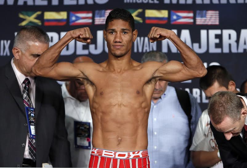 Marriaga stops Robb in 6