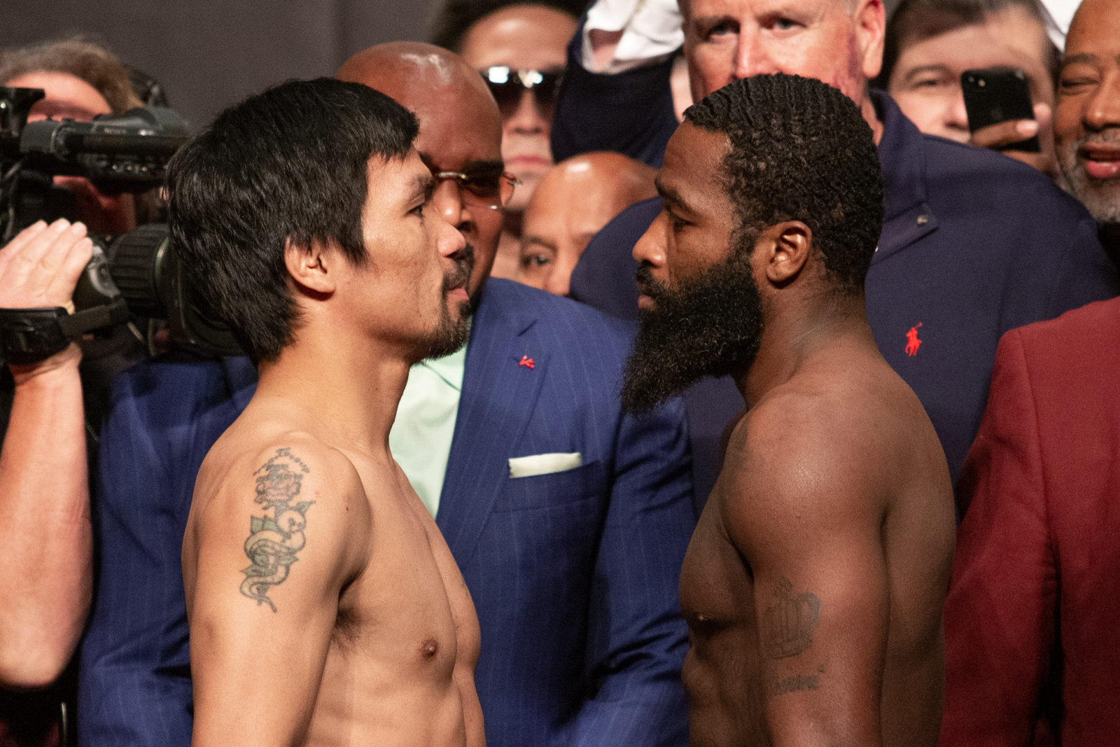 FOLLOW PACQUIAO – BRONER LIVE!!!!