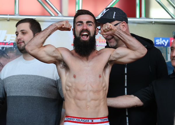 Boxing: Farmer vs Carroll Final Weigh-In