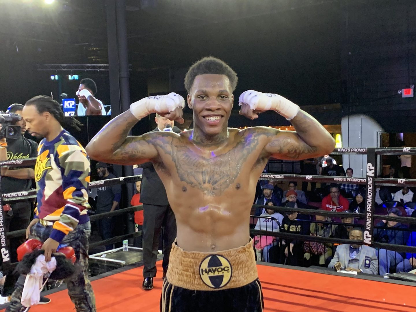 SUPER LIGHTWEIGHT PROSPECT SHINARD BUNCH TAKES ON UNDEFEATED BRYAN FLORES IN MAIN EVENT ON SHOBOX: THE NEW GENERATION®IN EXCITING TRIPLEHEADER FRIDAY, APRIL 7
