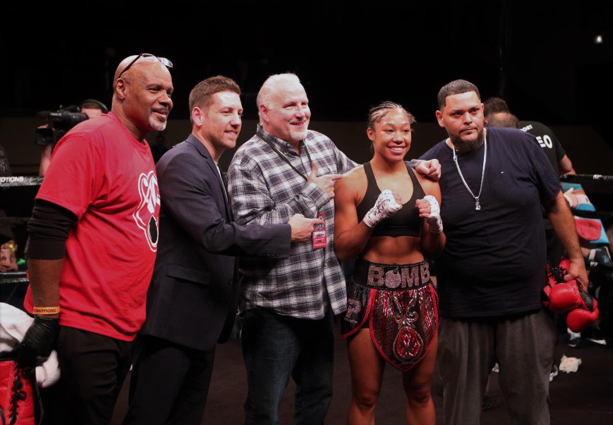 Alycia Baumgardner Stops Christina Del Valle Pacheco in opening round in Harrisburg, PA.