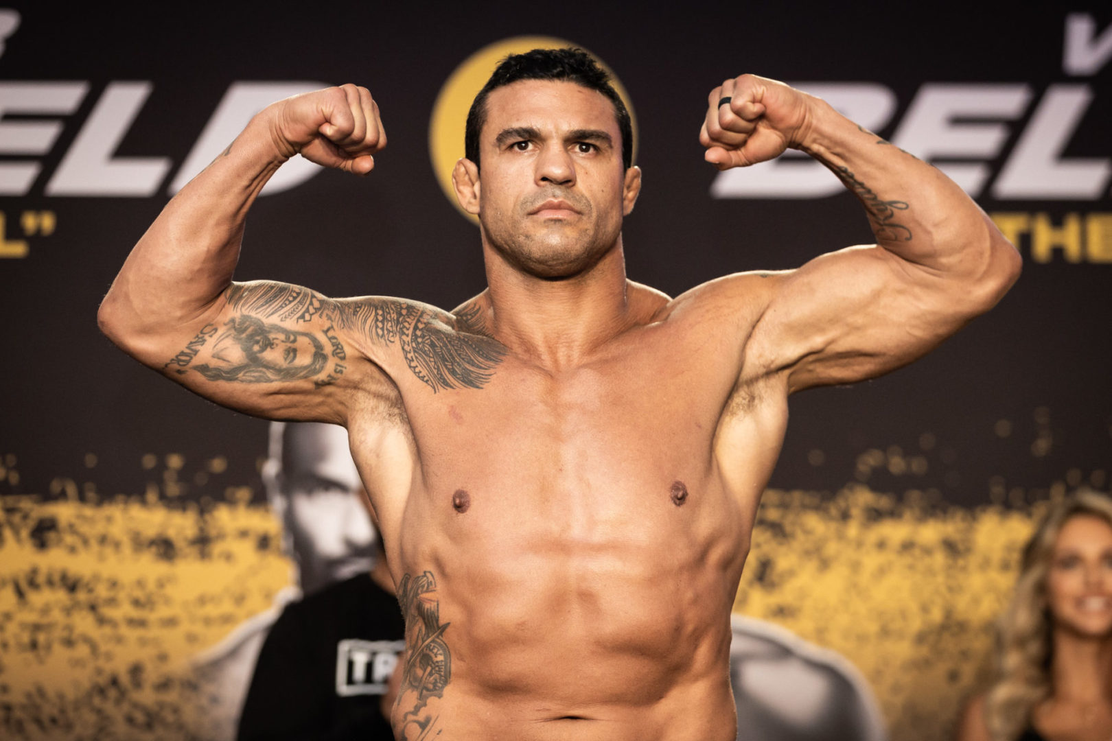 Belfort Stops Holyfield in 1