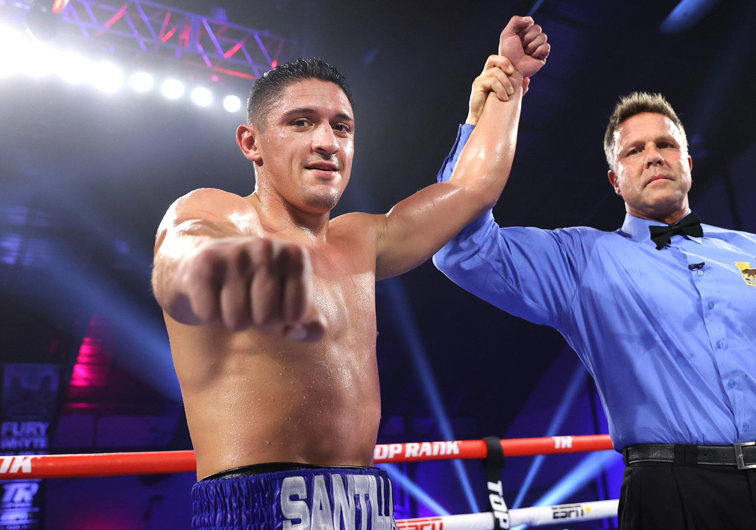 Giovani Santillan Remains Undefeated with Impressive Seventh Round Stoppage over Jeovannis Barraza