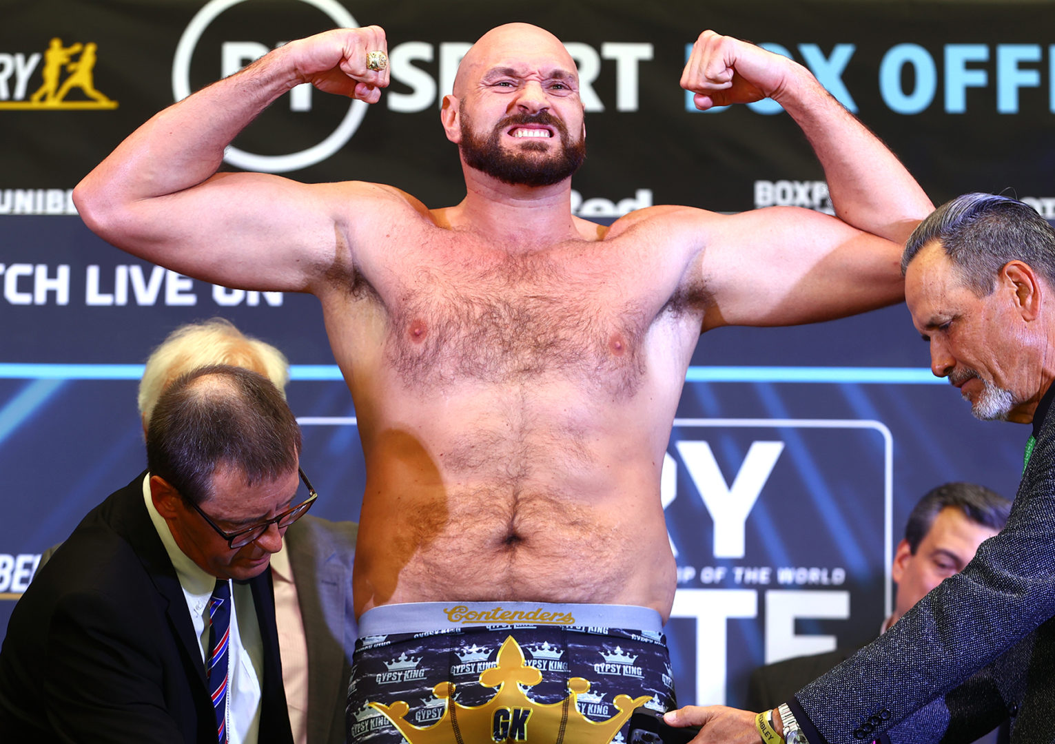 DECEMBER 3 TYSON FURY TO DEFEND CROWN AGAINST DEREK CHISORA AT