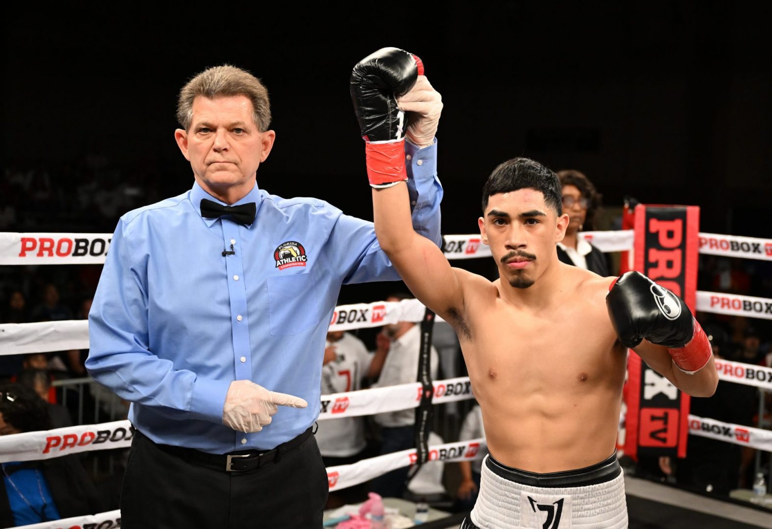 Split-T Management Fighters Trinidad Vargas and Mary Spencer Score Huge Knockouts