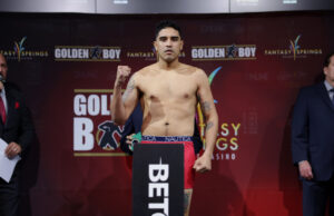 Curiel Stops Pennington in Final Seconds