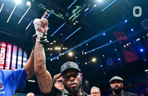 Elijah Pierce Gets off Deck and Stops Villanueva in 4